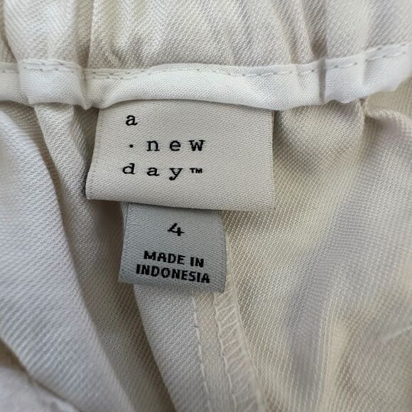 A New Day ~ Womens Ivory Pants ~ Cuffed hem ~ size 4 - Picture 6 of 7